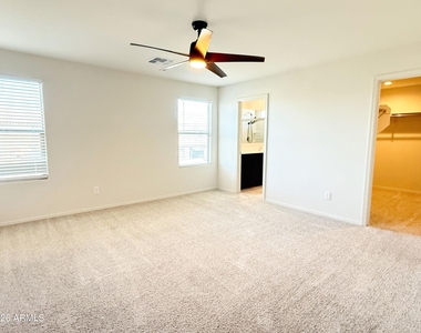 24588 W Flores Drive - Photo Thumbnail 7