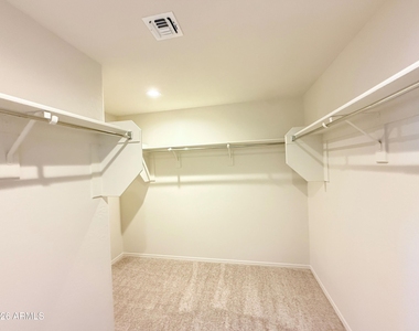 24588 W Flores Drive - Photo Thumbnail 10
