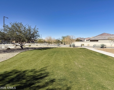 24588 W Flores Drive - Photo Thumbnail 25