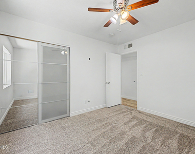 5228 E Karen Drive - Photo Thumbnail 28
