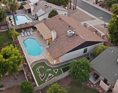 2331 E Sunnyside Drive - Photo Thumbnail 1