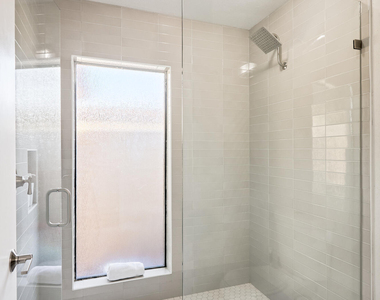 2331 E Sunnyside Drive - Photo Thumbnail 37
