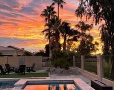 1211 W Honeysuckle Lane - Photo Thumbnail 13