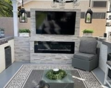 1211 W Honeysuckle Lane - Photo Thumbnail 12