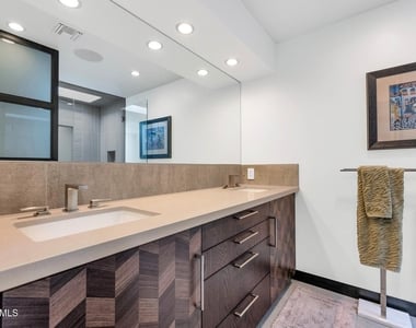 3057 E Rose Lane - Photo Thumbnail 15