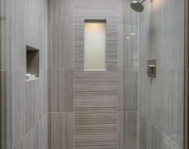 3057 E Rose Lane - Photo Thumbnail 16