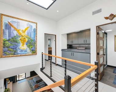 3057 E Rose Lane - Photo Thumbnail 11