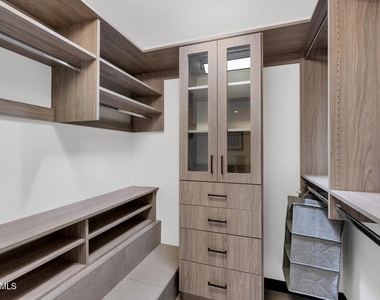 3057 E Rose Lane - Photo Thumbnail 17