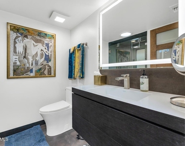 3057 E Rose Lane - Photo Thumbnail 19