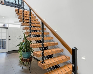 3057 E Rose Lane - Photo Thumbnail 10