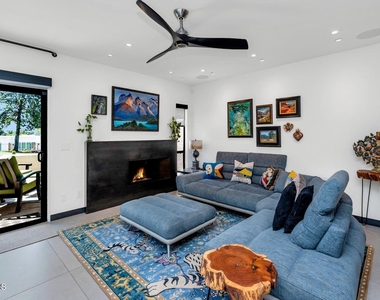 3057 E Rose Lane - Photo Thumbnail 3