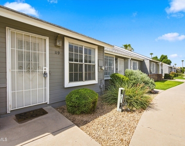 5960 W Oregon Avenue - Photo Thumbnail 1