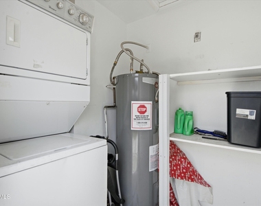 5960 W Oregon Avenue - Photo Thumbnail 12
