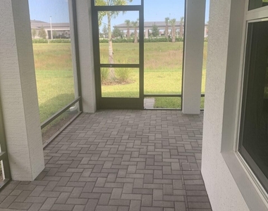 11933 Sw Poseidon Way - Photo Thumbnail 10