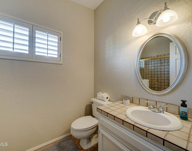 2511 E Shaw Butte Drive - Photo Thumbnail 31