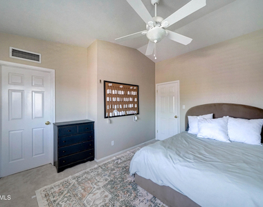 2511 E Shaw Butte Drive - Photo Thumbnail 25