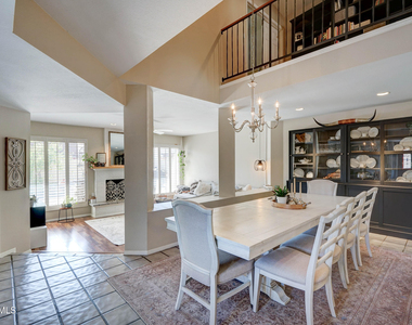2511 E Shaw Butte Drive - Photo Thumbnail 3