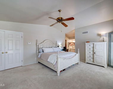 2511 E Shaw Butte Drive - Photo Thumbnail 20