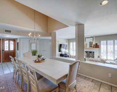 2511 E Shaw Butte Drive - Photo Thumbnail 8