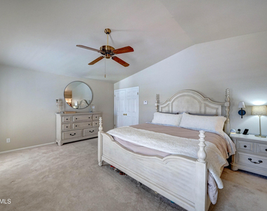 2511 E Shaw Butte Drive - Photo Thumbnail 21