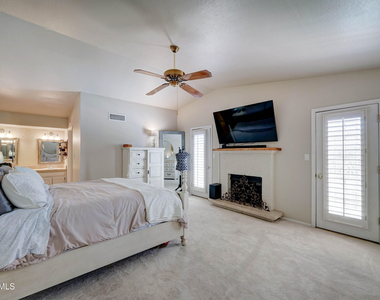 2511 E Shaw Butte Drive - Photo Thumbnail 26
