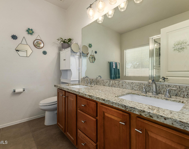 44296 W Desert Plant Trail - Photo Thumbnail 11