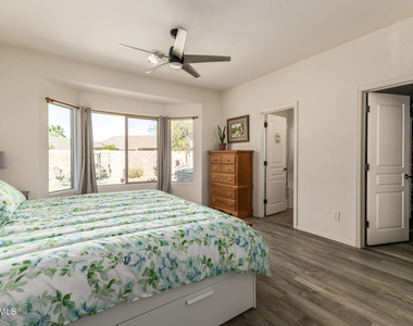 44296 W Desert Plant Trail - Photo Thumbnail 9