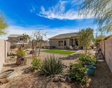 44296 W Desert Plant Trail - Photo Thumbnail 21