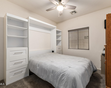 44296 W Desert Plant Trail - Photo Thumbnail 15