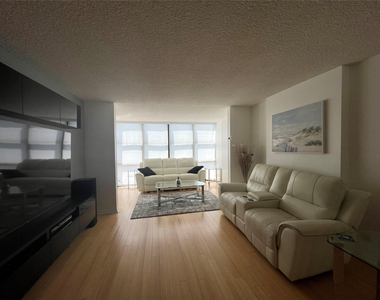 800 Parkview Drive - Photo Thumbnail 14