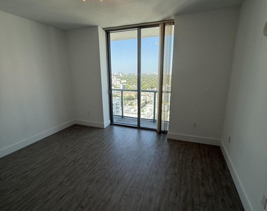 79 Sw 12th Street - Photo Thumbnail 6