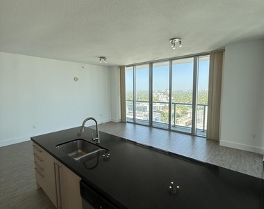 79 Sw 12th Street - Photo Thumbnail 1