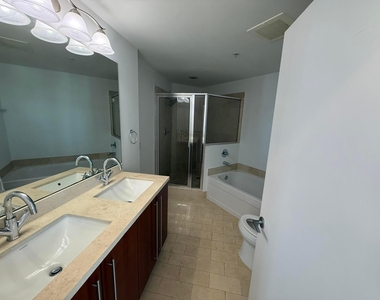 79 Sw 12th Street - Photo Thumbnail 11