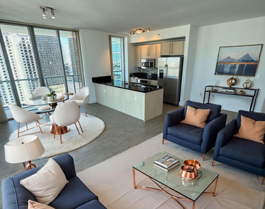79 Sw 12th Street - Photo Thumbnail 4