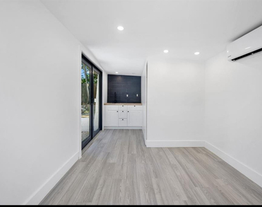 823 33rd Street - Photo Thumbnail 43