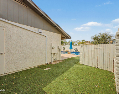 8711 E Latham Street - Photo Thumbnail 28