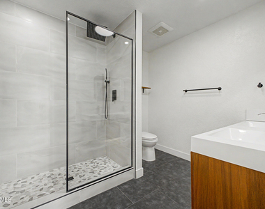 8711 E Latham Street - Photo Thumbnail 12