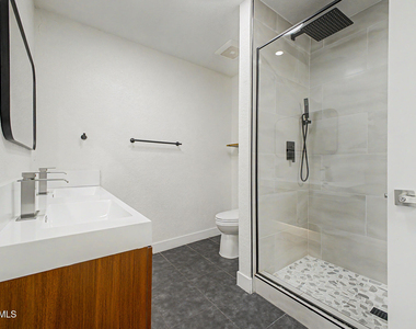 8711 E Latham Street - Photo Thumbnail 17