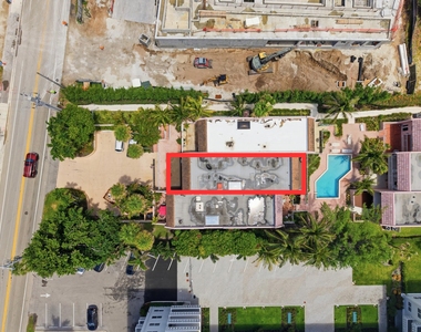 1173 Hillsboro Mile - Photo Thumbnail 55