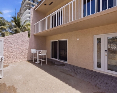 1173 Hillsboro Mile - Photo Thumbnail 13