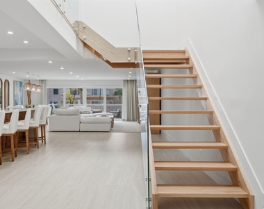 1173 Hillsboro Mile - Photo Thumbnail 12