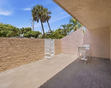 1173 Hillsboro Mile - Photo Thumbnail 50