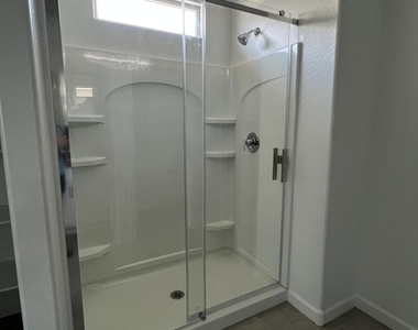 2432 W Shanley Avenue - Photo Thumbnail 9