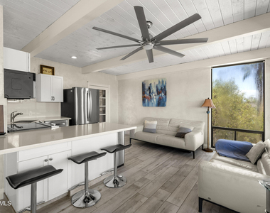 6900 N Highlands Drive - Photo Thumbnail 7