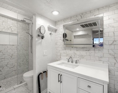 6900 N Highlands Drive - Photo Thumbnail 12