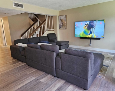 1625 Nw 58th Avenue - Photo Thumbnail 14