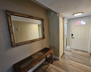 1625 Nw 58th Avenue - Photo Thumbnail 5