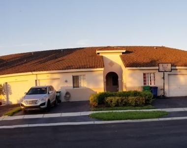 1861 Sw 116th Way - Photo Thumbnail 6