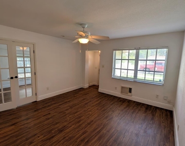 1448 Ne 27th Court - Photo Thumbnail 10