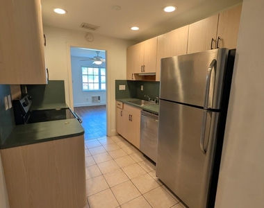 1448 Ne 27th Court - Photo Thumbnail 6